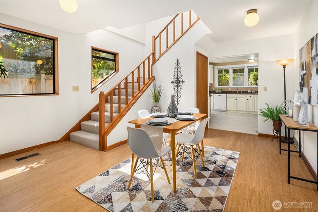 2727 36th Avenue SW, Seattle, WA 98126