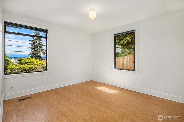 2727 36th Avenue SW, Seattle, WA 98126