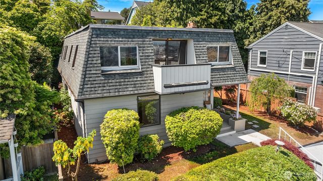2727 36th Avenue SW, Seattle, WA 98126