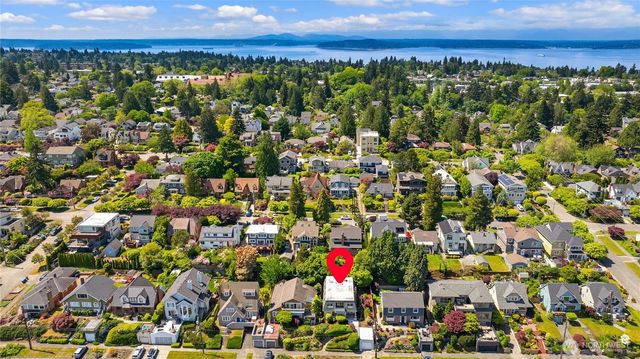 2727 36th Avenue SW, Seattle, WA 98126