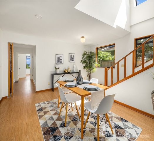 2727 36th Avenue SW, Seattle, WA 98126