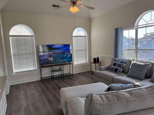 4765 Wild Iris Dr Apt 305, Myrtle Beach, SC 29577