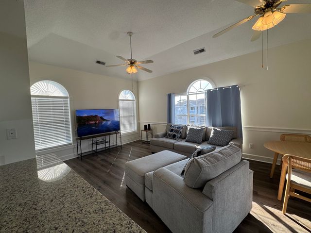 4765 Wild Iris Dr Apt 305, Myrtle Beach, SC 29577