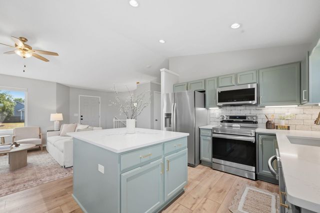 1257 N Seasons St, Goddard, KS 67052
