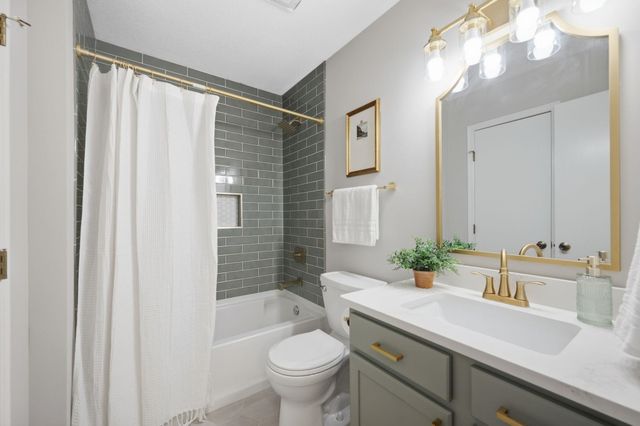 1257 N Seasons St, Goddard, KS 67052