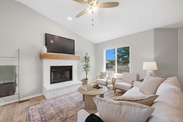 1257 N Seasons St, Goddard, KS 67052