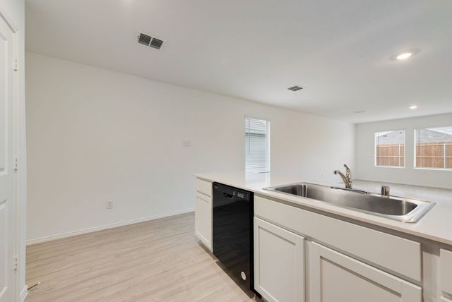 5124 Valhalla Drive, Ennis, TX 75119