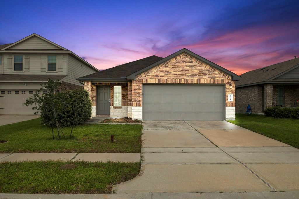 2354 Otter Falls Drive, Spring, TX 77373