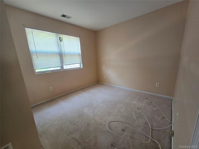 2295 Milburn Avenue 13, Baldwin, NY 11510