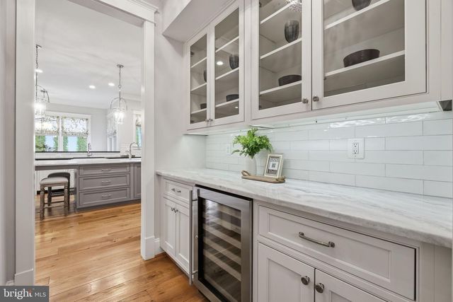 3555 N DICKERSON ST, Arlington, VA 22207