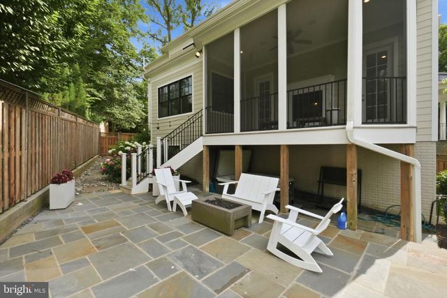 3555 N DICKERSON ST, Arlington, VA 22207