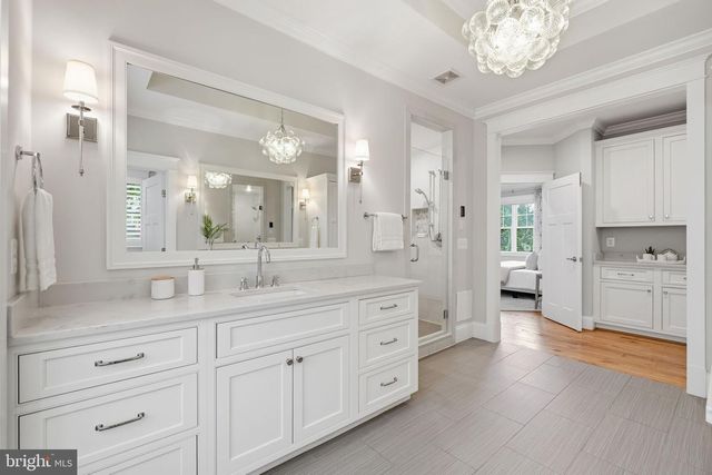 3555 N DICKERSON ST, Arlington, VA 22207