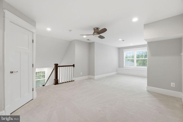 3555 N DICKERSON ST, Arlington, VA 22207