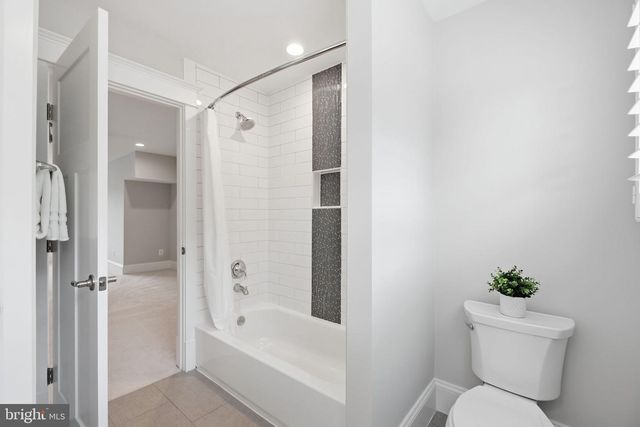 3555 N DICKERSON ST, Arlington, VA 22207