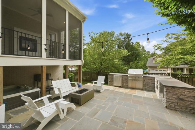 3555 N DICKERSON ST, Arlington, VA 22207