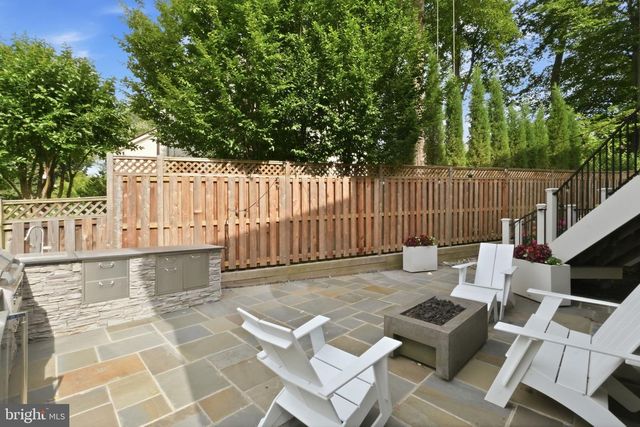 3555 N DICKERSON ST, Arlington, VA 22207