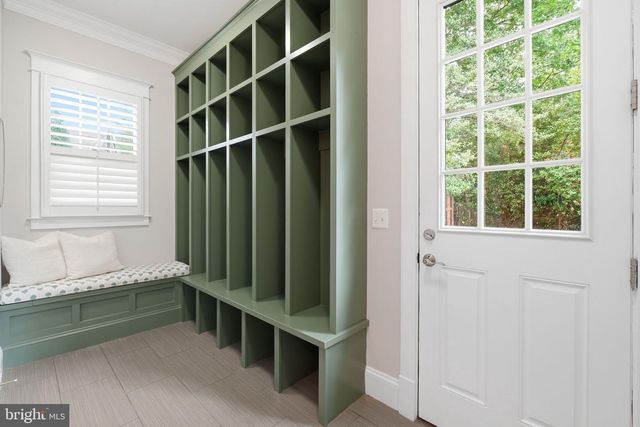 3555 N DICKERSON ST, Arlington, VA 22207