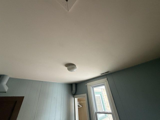 20 W HARVEY STREET, Rhinelander, WI 54501