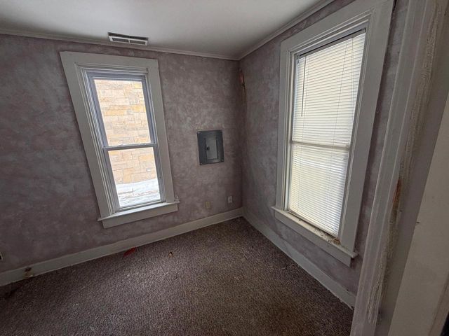 20 W HARVEY STREET, Rhinelander, WI 54501