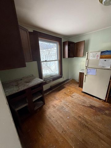 20 W HARVEY STREET, Rhinelander, WI 54501