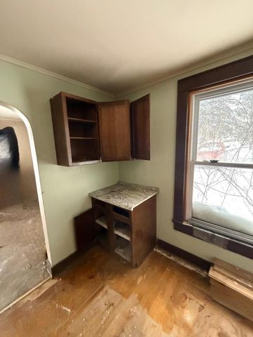 20 W HARVEY STREET, Rhinelander, WI 54501