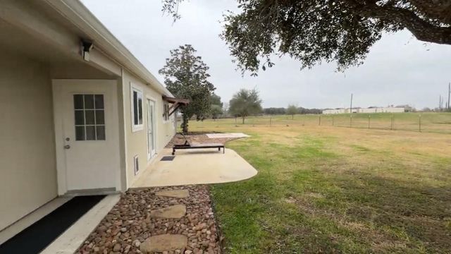 6910 S Mallard Drive, Fulshear, TX 77441