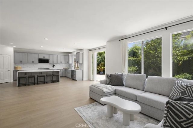 37 Pheasant Creek, Irvine, CA 92618