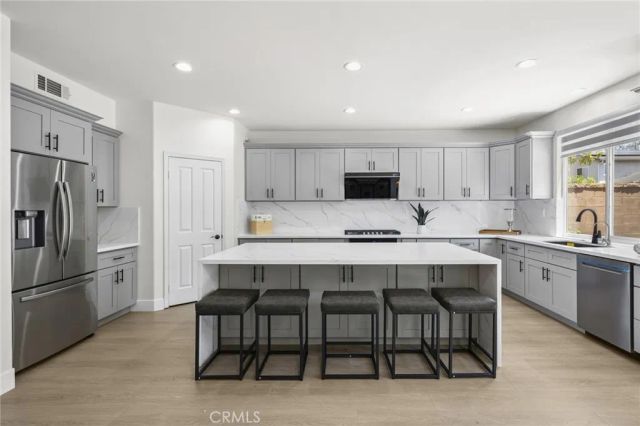 37 Pheasant Creek, Irvine, CA 92618