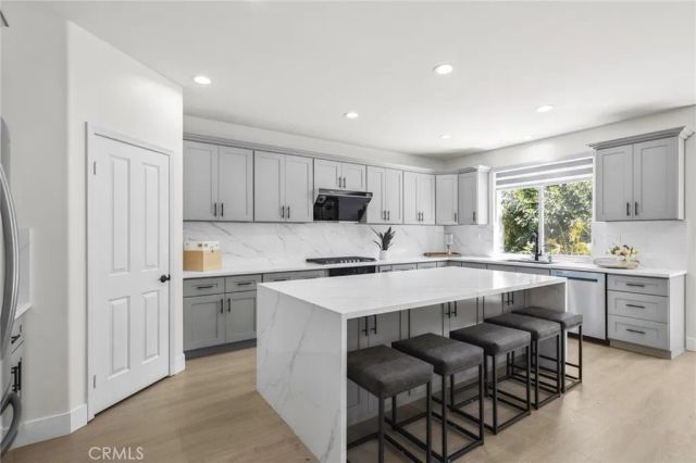 37 Pheasant Creek, Irvine, CA 92618