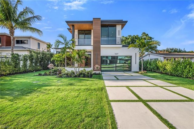 1227 10th AVE N, Naples, FL 34102