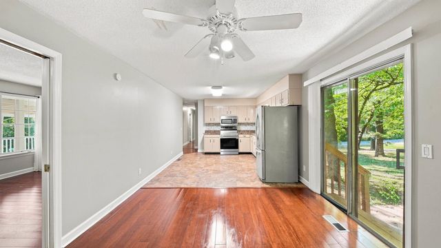 1300 Highcrest Drive, Hixson, TN 37343