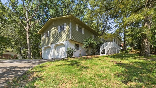 1300 Highcrest Drive, Hixson, TN 37343