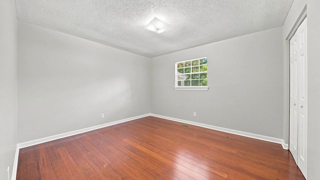 1300 Highcrest Drive, Hixson, TN 37343