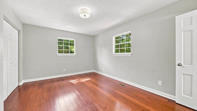 1300 Highcrest Drive, Hixson, TN 37343