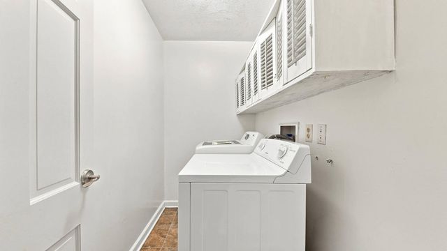 1300 Highcrest Drive, Hixson, TN 37343