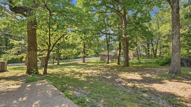 1300 Highcrest Drive, Hixson, TN 37343