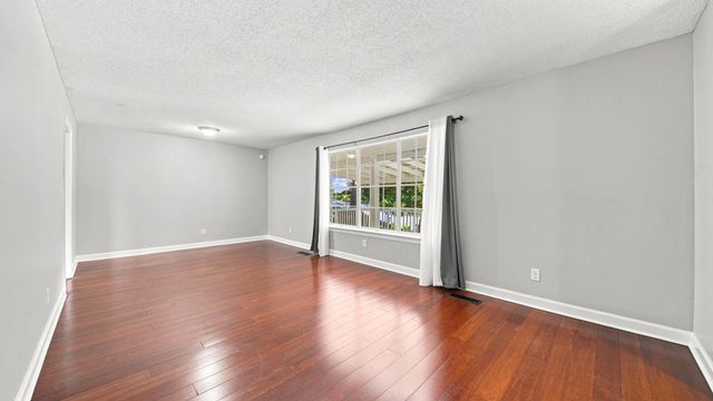 1300 Highcrest Drive, Hixson, TN 37343
