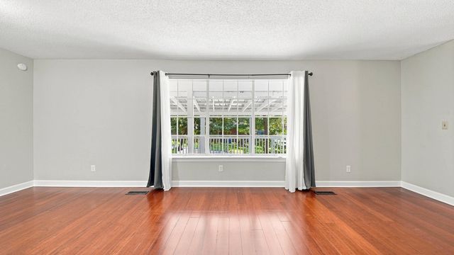 1300 Highcrest Drive, Hixson, TN 37343