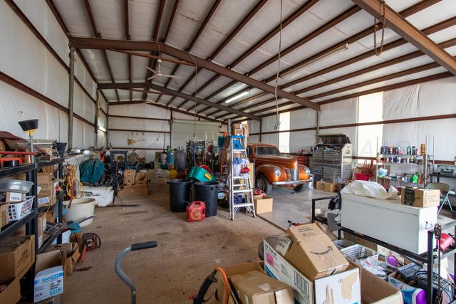 1409 N Iowa Street, Shamrock, TX 79079