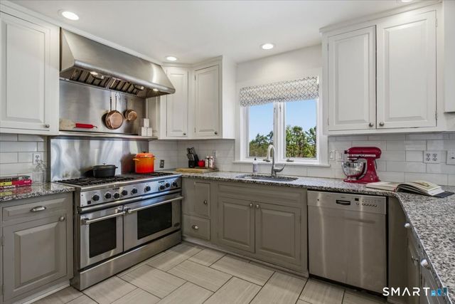 25 Highmeadow Lane, Roxbury, CT 06783