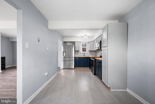 69 EDINSHIRE RD, Sicklerville, NJ 08081