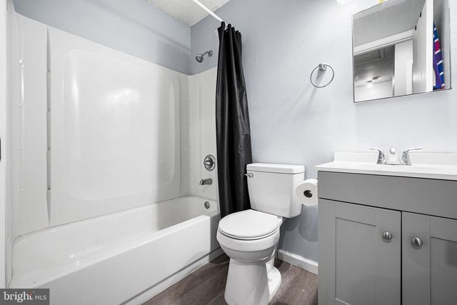 69 EDINSHIRE RD, Sicklerville, NJ 08081