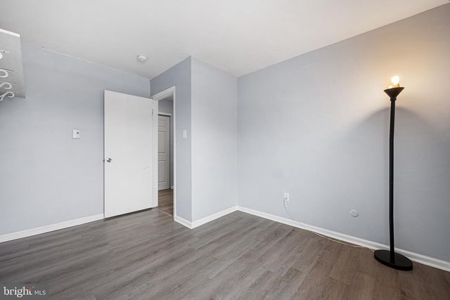 69 EDINSHIRE RD, Sicklerville, NJ 08081