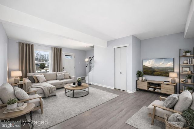 69 EDINSHIRE RD, Sicklerville, NJ 08081