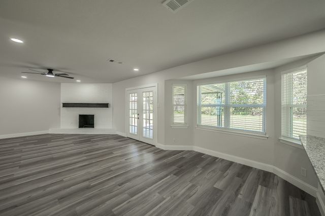 217 Cooper Drive, Hurst, TX 76053