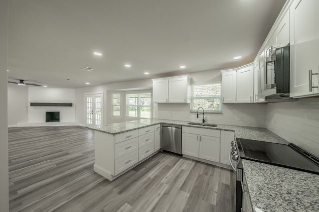 217 Cooper Drive, Hurst, TX 76053