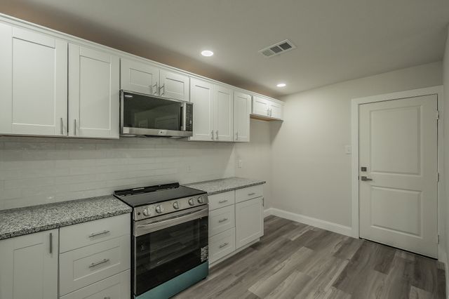 217 Cooper Drive, Hurst, TX 76053