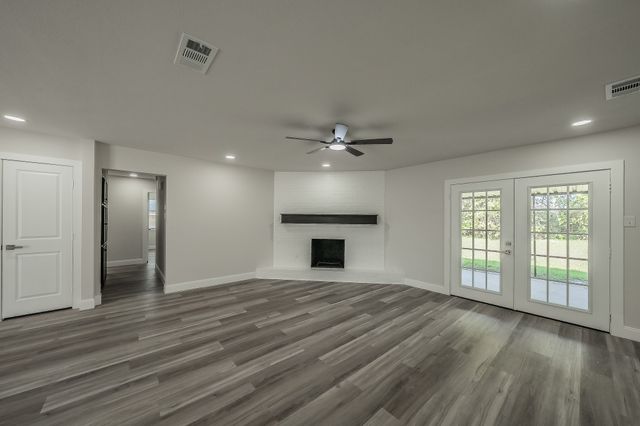 217 Cooper Drive, Hurst, TX 76053