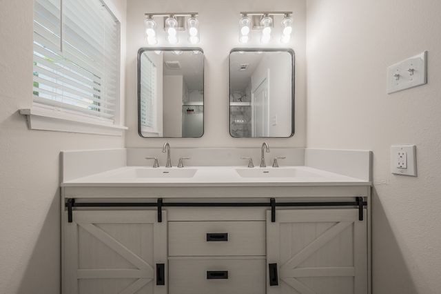 217 Cooper Drive, Hurst, TX 76053