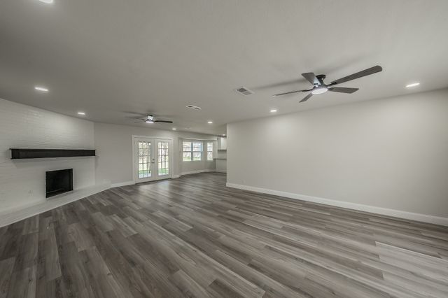 217 Cooper Drive, Hurst, TX 76053